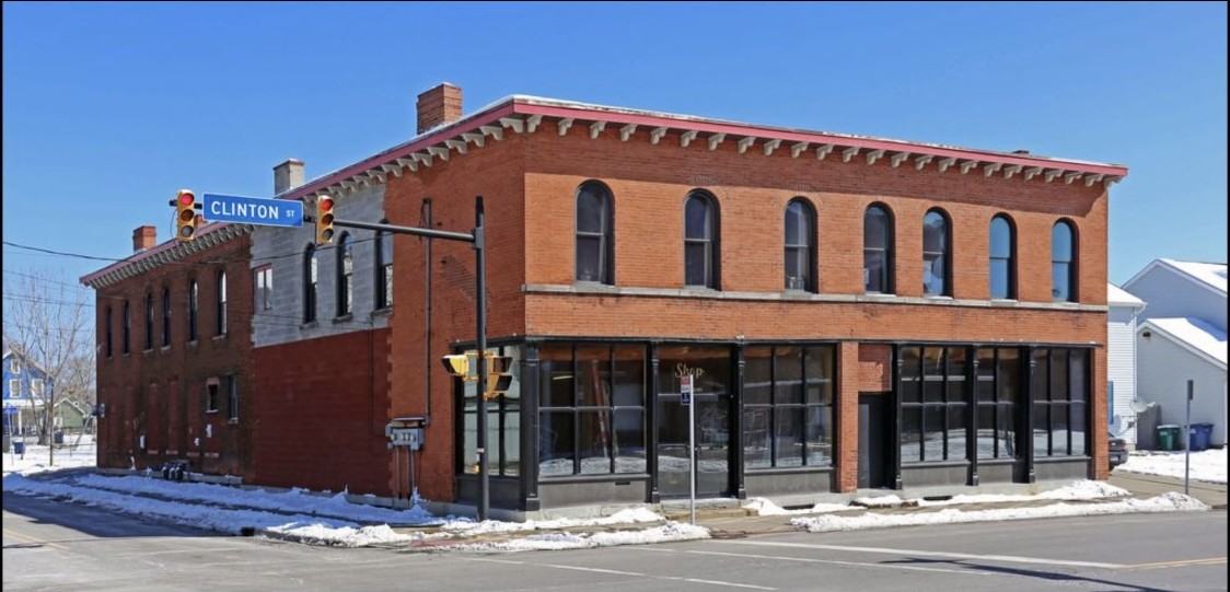 688 Clinton St #1 - Photo 4 of 4