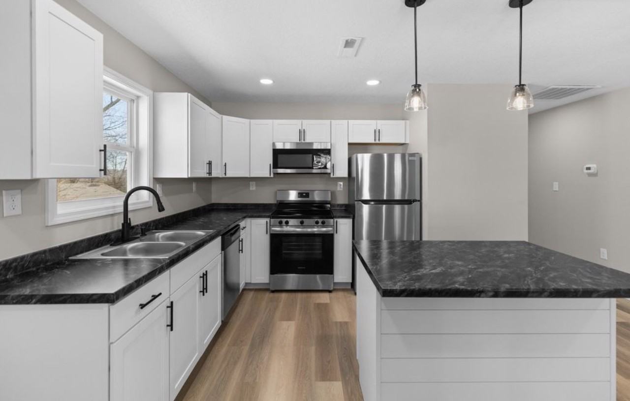 1035 W 6th North St #NA - Photo 3 of 12