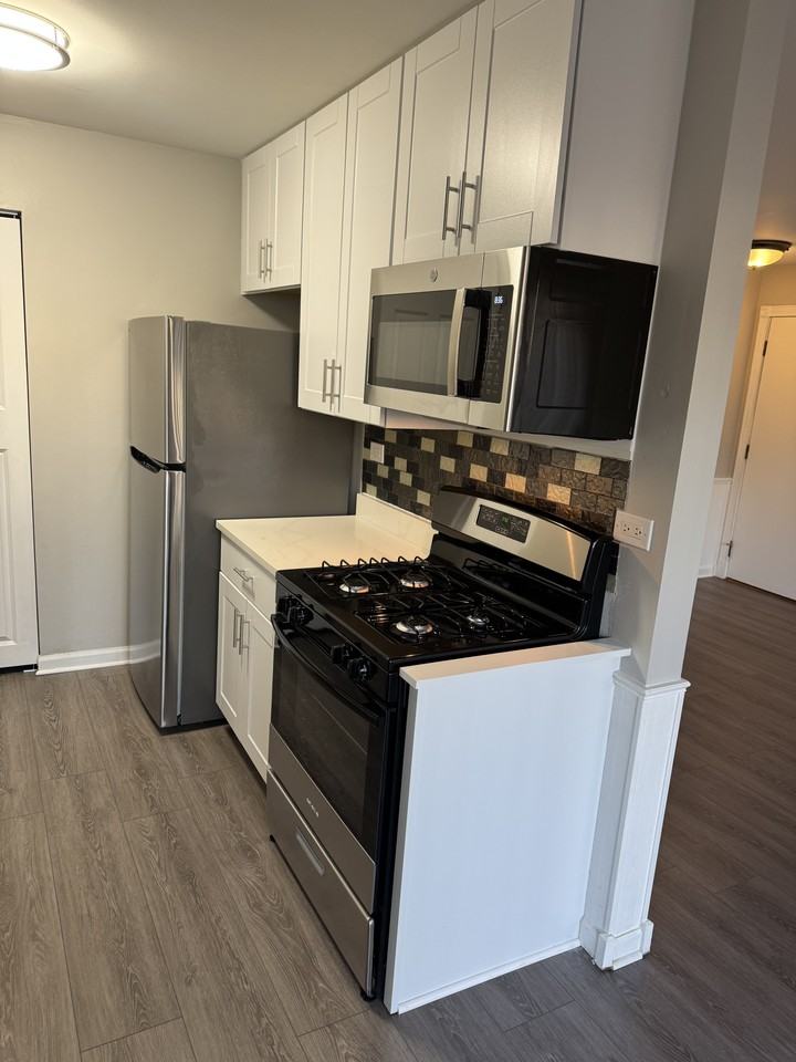 746 Candleridge Ct #B1 - Photo 4 of 17