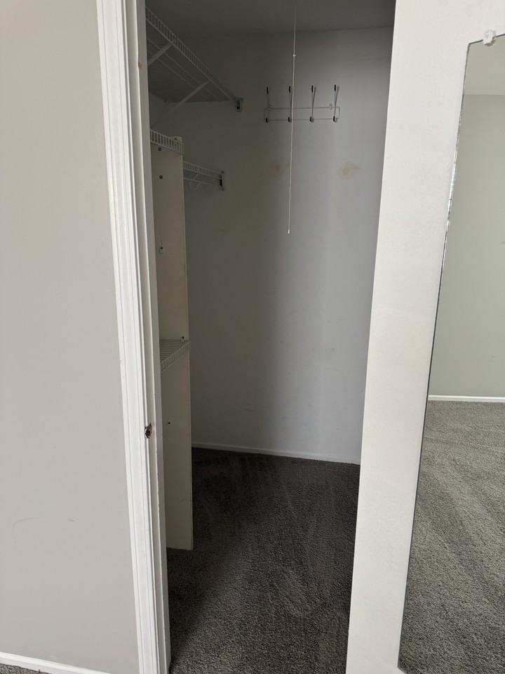 746 Candleridge Ct #B1 - Photo 5 of 17