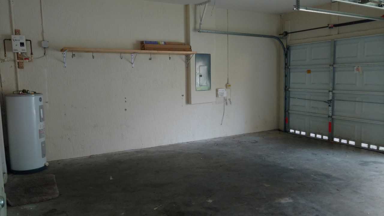 1712 Ne 9th Dr #NA - Photo 5 of 21