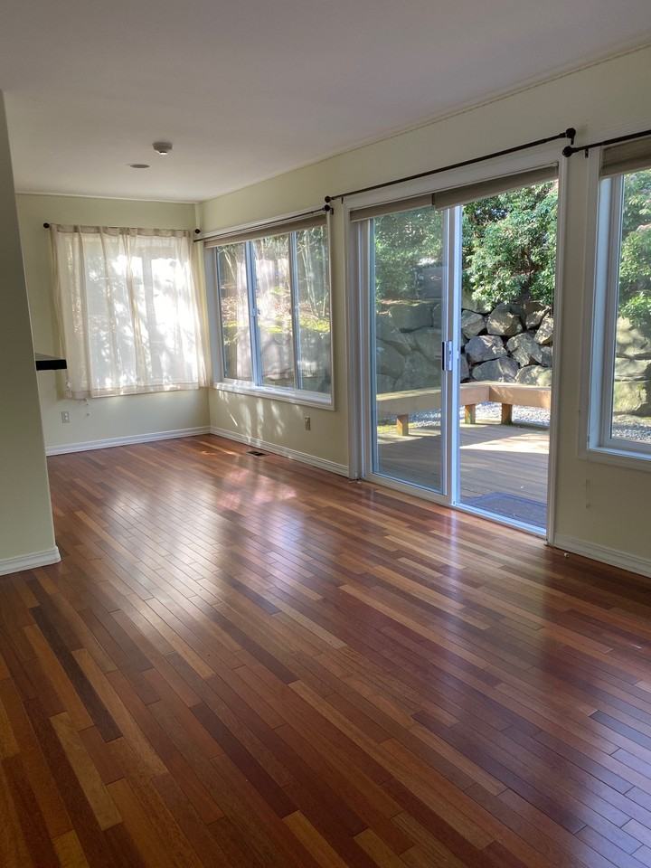 7323 Old Redmond Rd #D8 - Photo 3 of 29