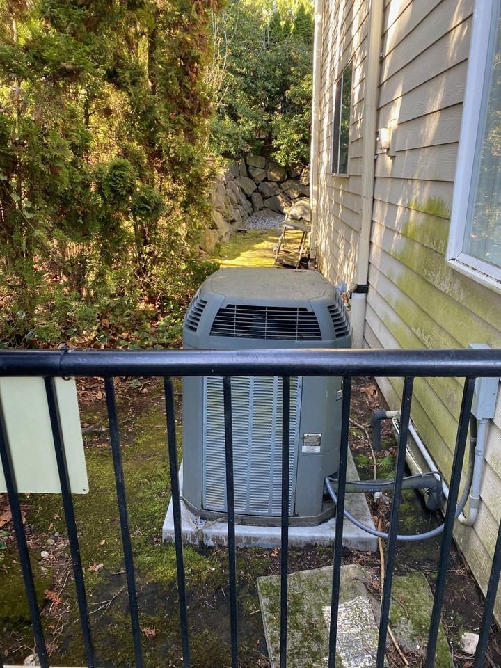 7323 Old Redmond Rd #D8 - Photo 4 of 29