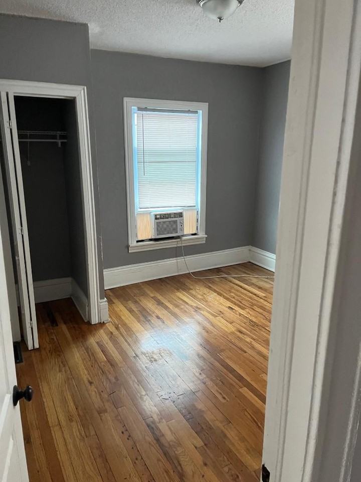 4105 Oak Street - Photo 6 of 7