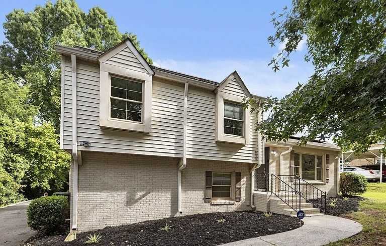 671 Archdale Dr #NA - Photo 5 of 9