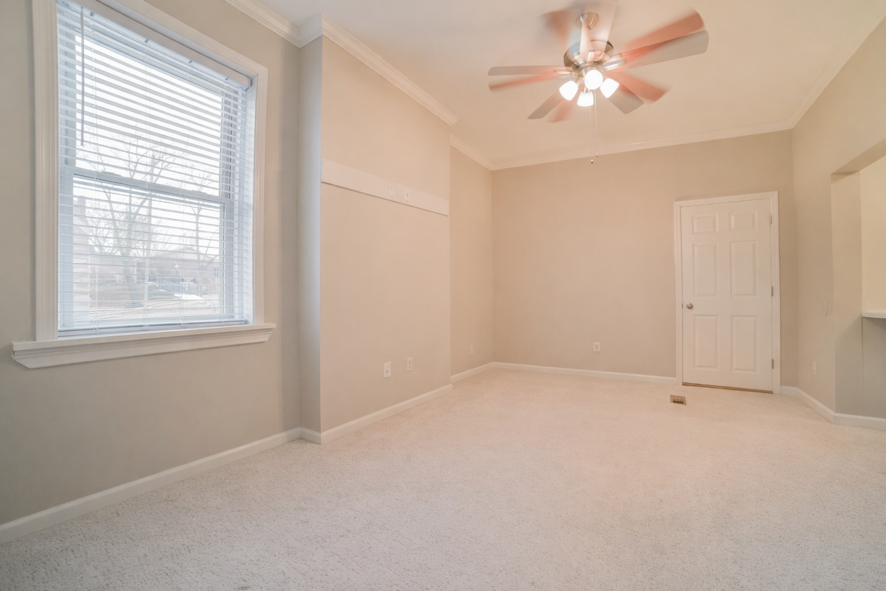 235 S Spanish St - Photo 3 of 16