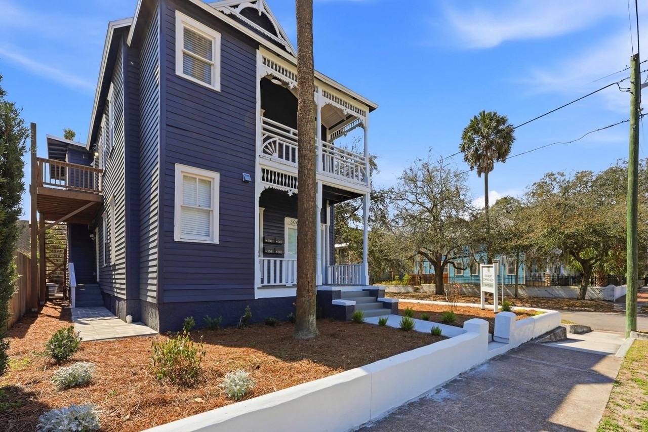 300 E. 3rd St. - Photo 4 of 7