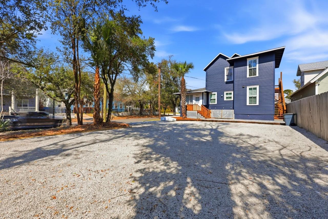 300 E. 3rd St. - Photo 5 of 7