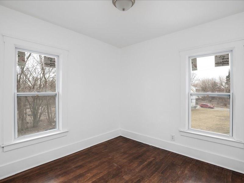 8957 Otsego St - Photo 4 of 10