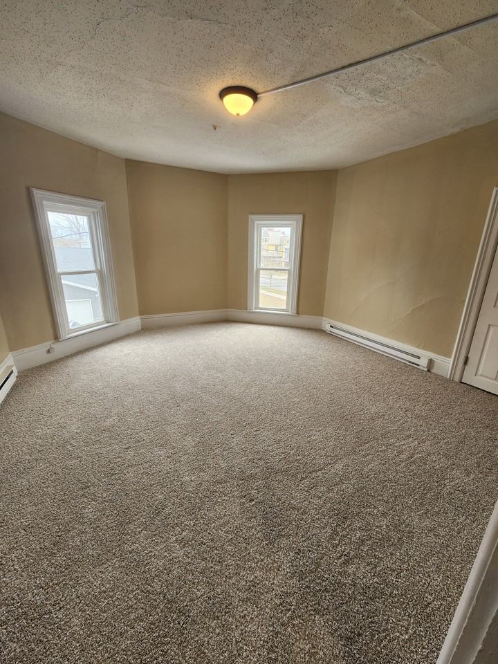 222 W High St #2 - Photo 5 of 11