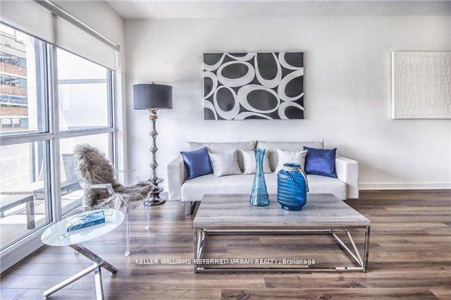 210 Simcoe Street #804 - Photo 4 of 14