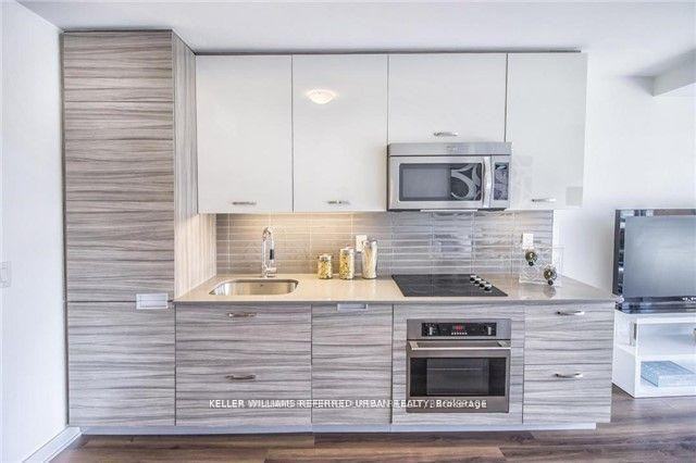 210 Simcoe Street #804 - Photo 7 of 14