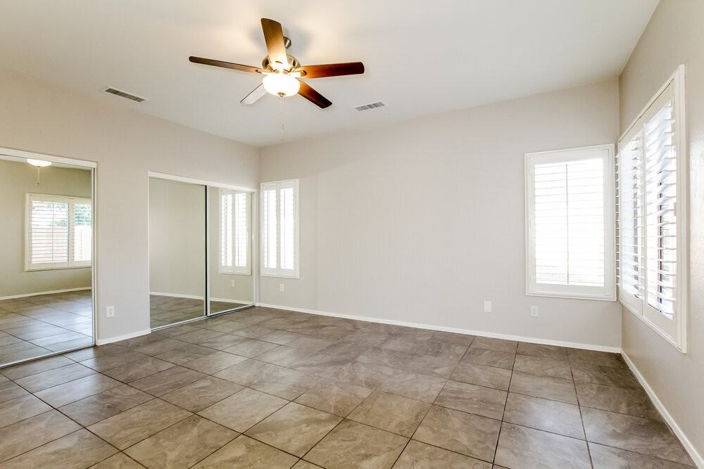 1913 S 83rd Dr - Photo 3 of 16