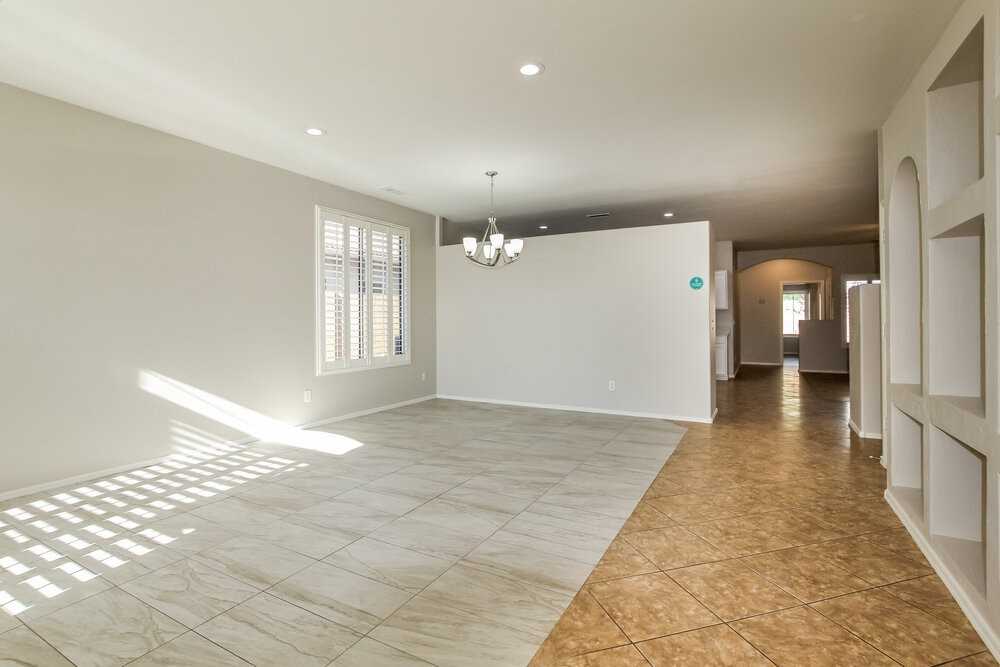 1913 S 83rd Dr - Photo 7 of 16