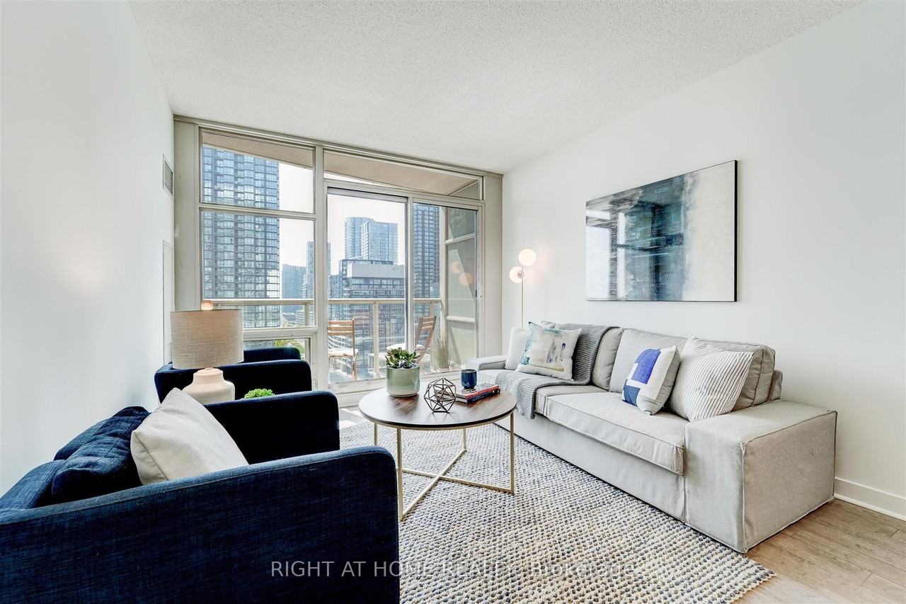 10 Navy Wharf Court #2001 - Photo 7 of 17