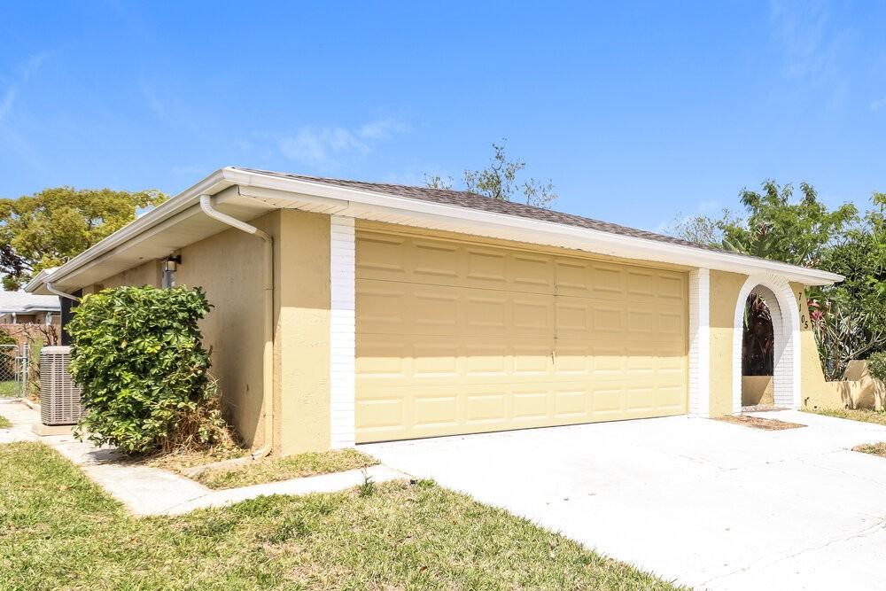 7105 Sonata Dr - Photo 3 of 16