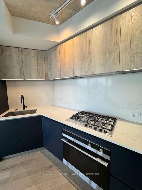 2625 Dundas Street West #604 - Photo 2 of 21