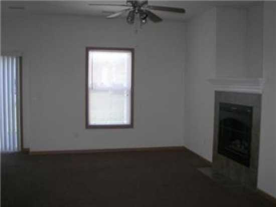 1640 Sw Madison St #1640 - Photo 6 of 7