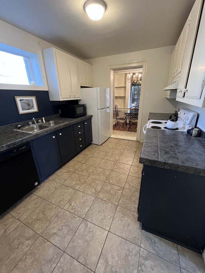 305 N Rankin St #A - Photo 7 of 18