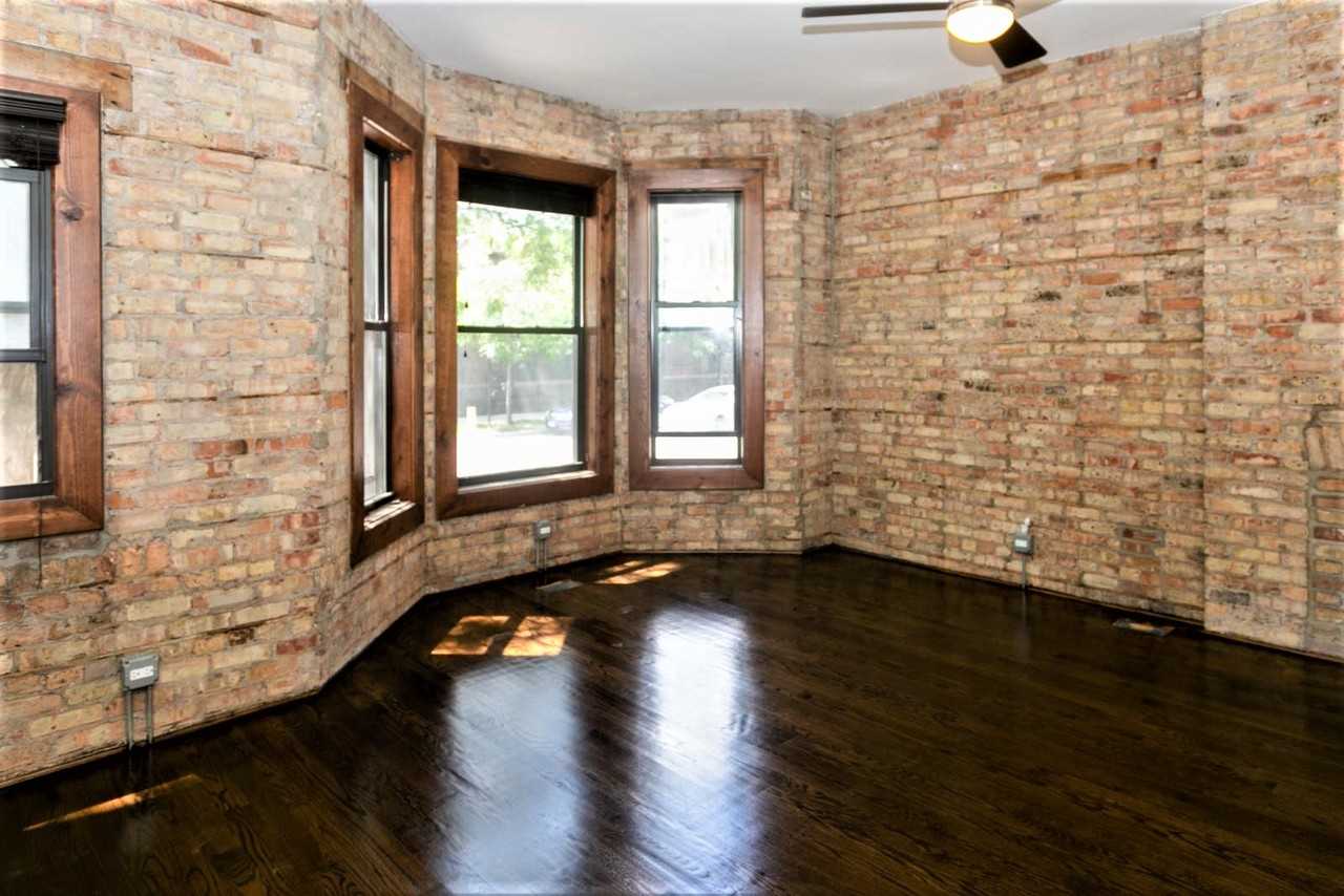 1756 1756 58 W. Montrose Ave. #1758-1 - Photo 2 of 19