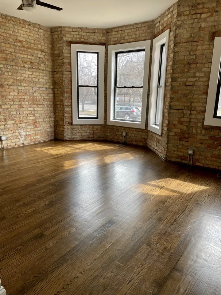 1756 1756 58 W. Montrose Ave. #1758-1 - Photo 3 of 19