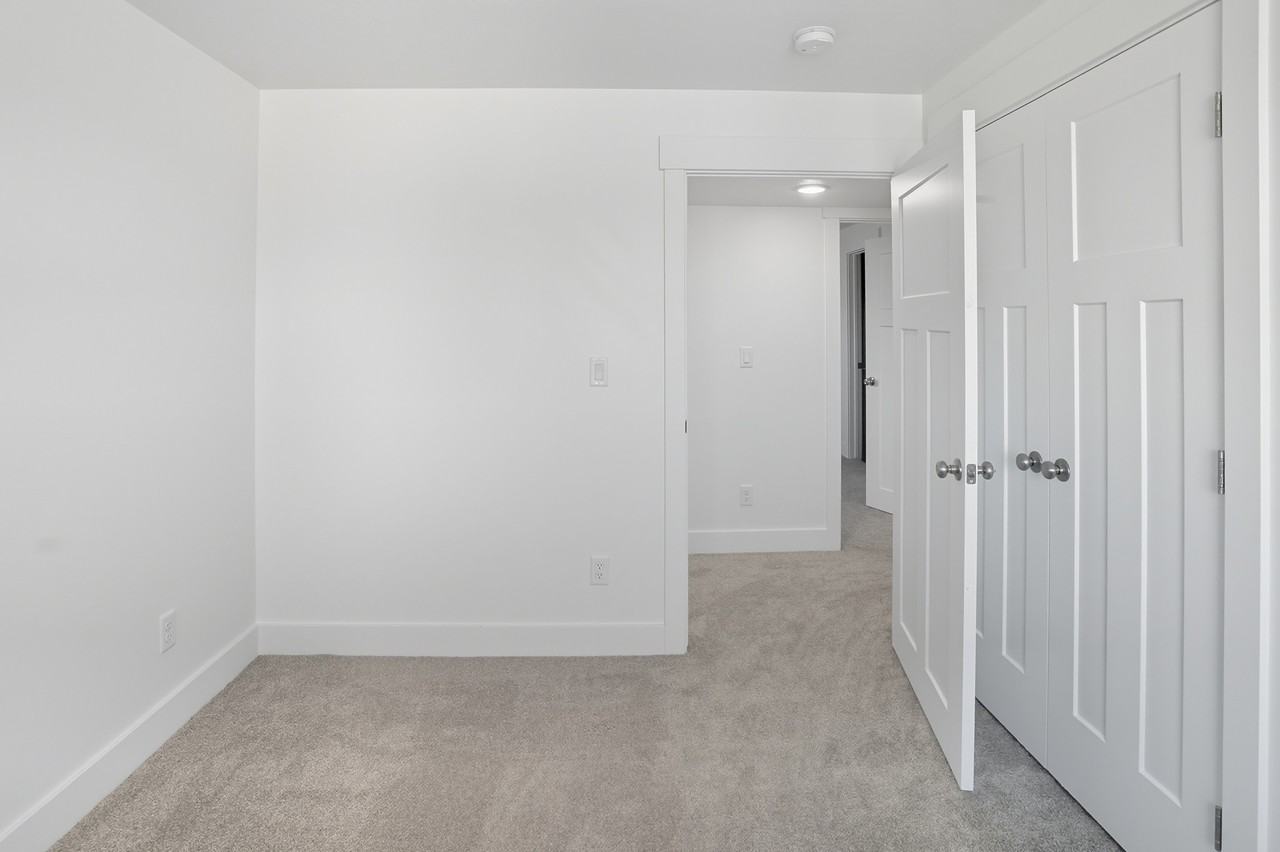 225 Se #1 - Photo 5 of 30