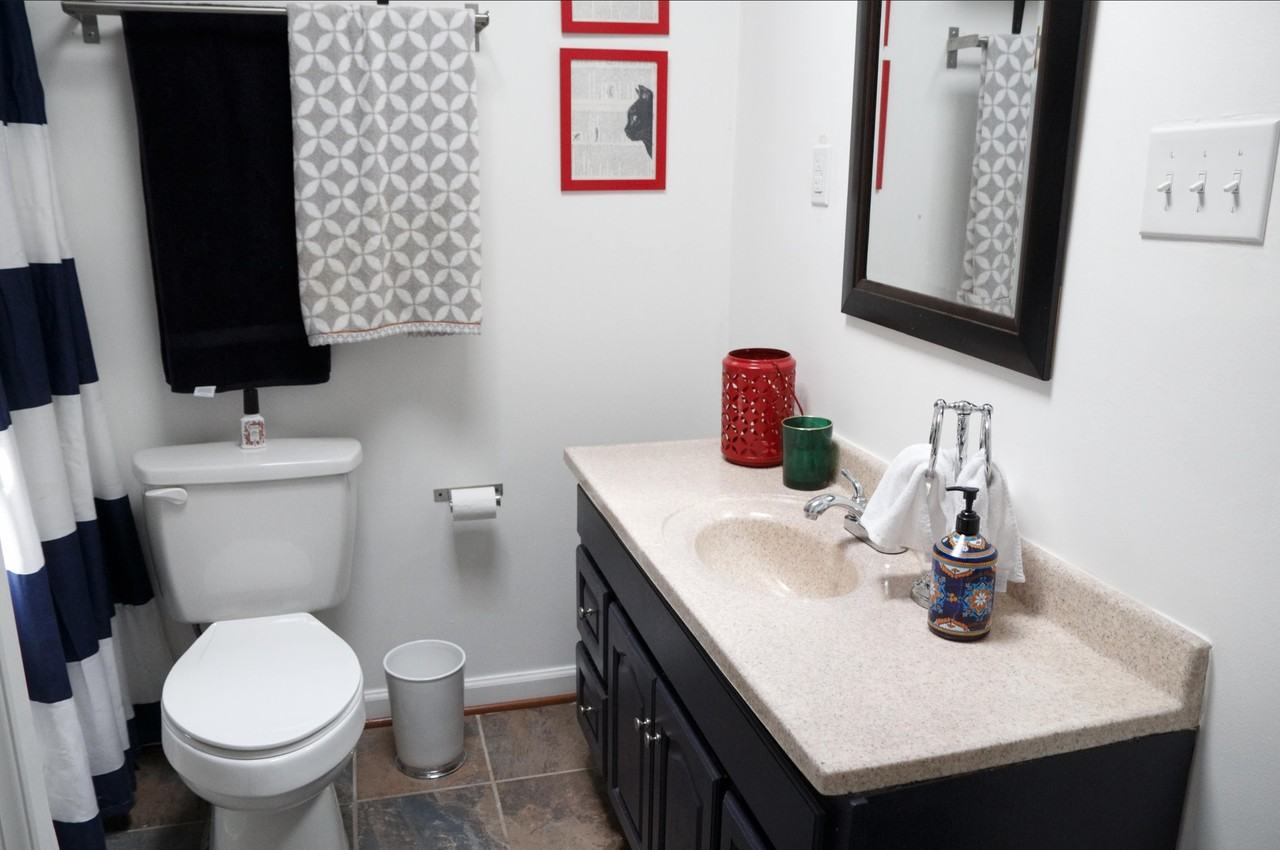 908 Carroll Ave - Photo 4 of 9