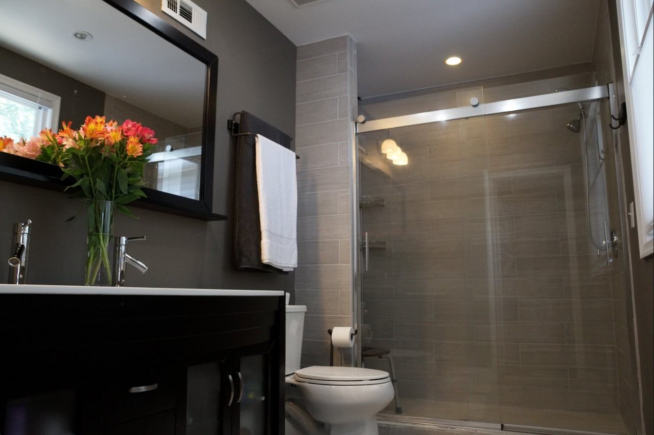 908 Carroll Ave - Photo 5 of 9