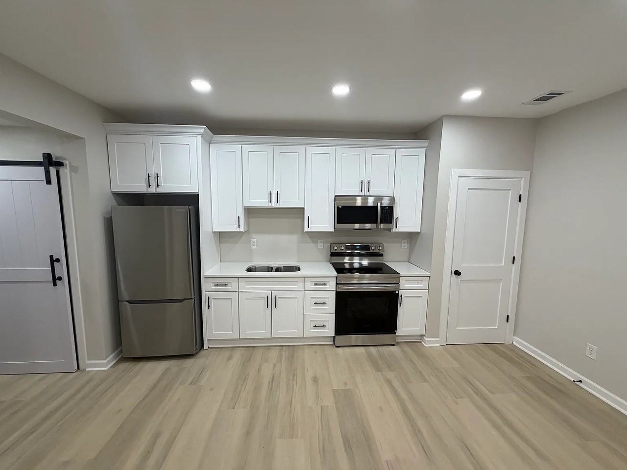 1493 Comet Ives Ln - Photo 2 of 9