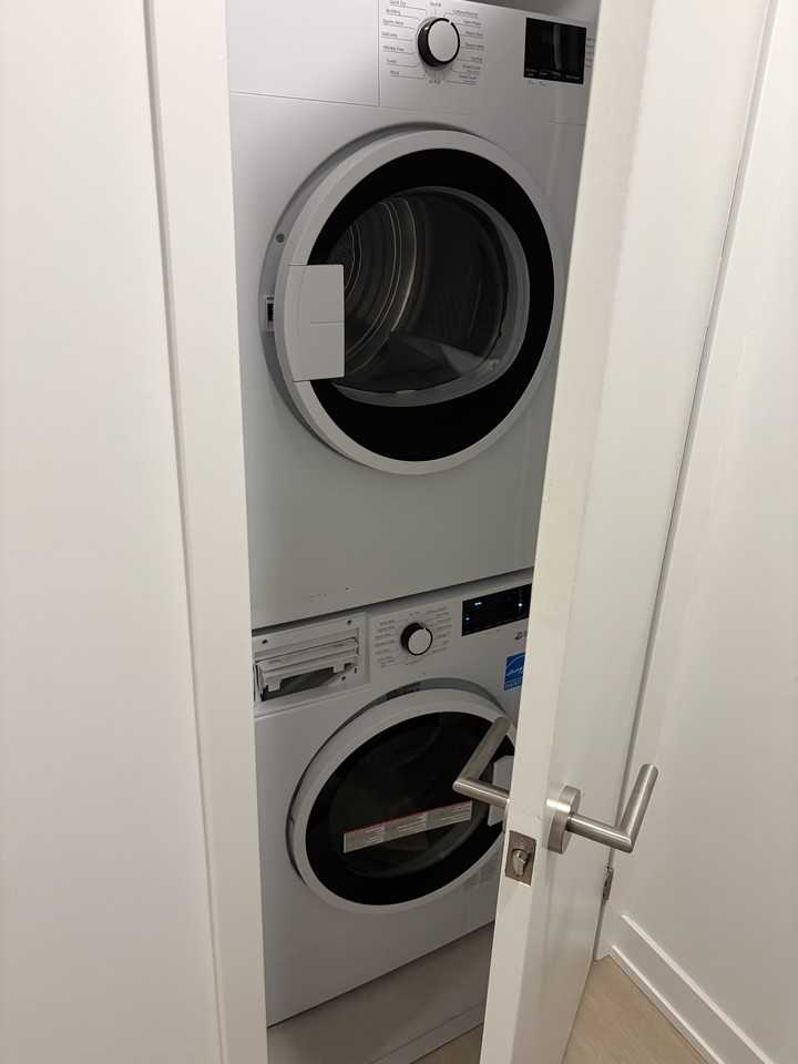 47 Mutual St - Photo 5 of 20