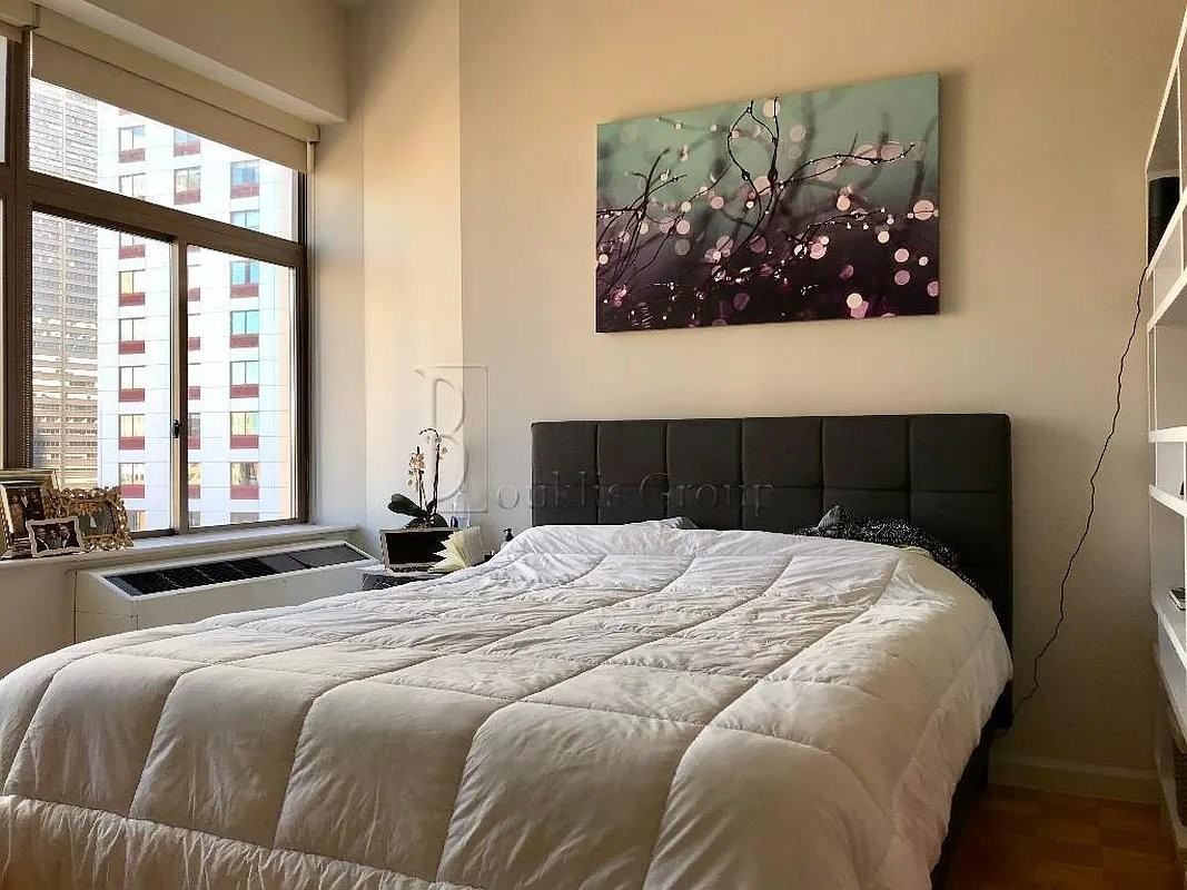 Washington St #3B - Photo 2 of 11