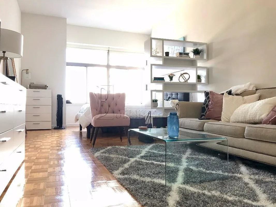 Washington St #3B - Photo 4 of 11