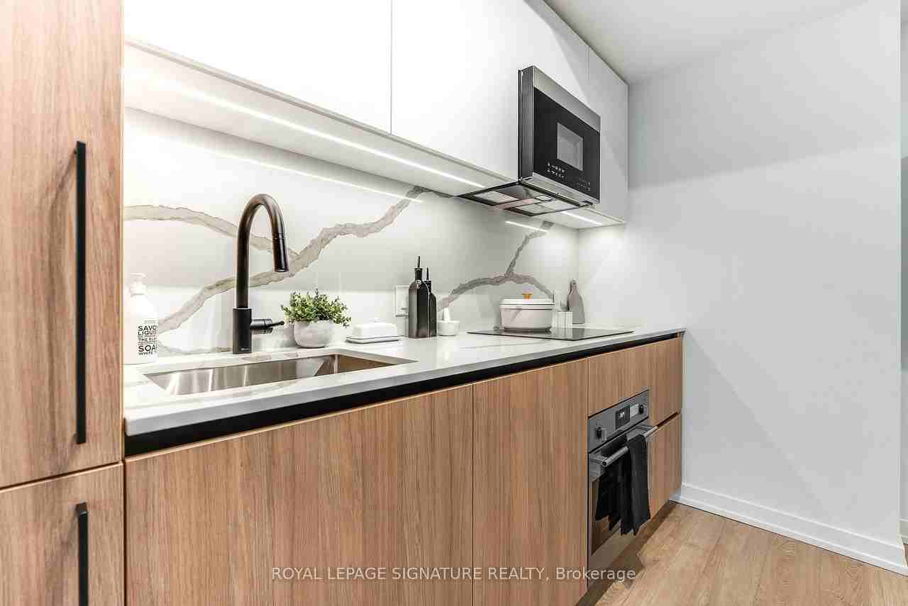 35 Parliament Street #608 - Photo 4 of 24