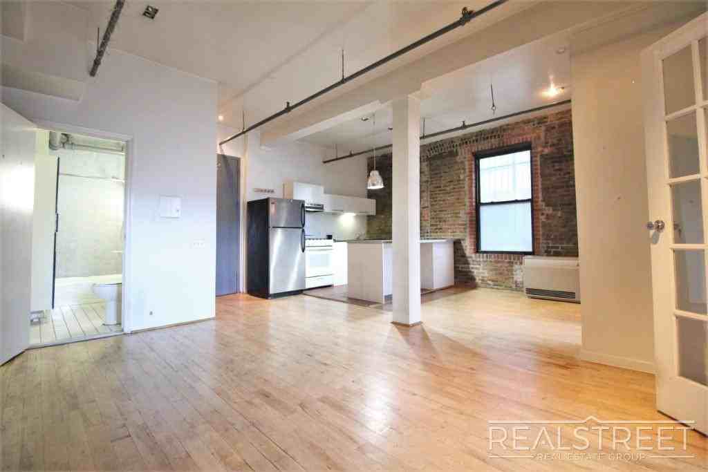 337 Kent Ave #1G