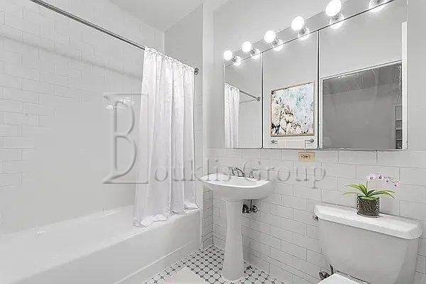 Washington St #4N - Photo 5 of 7