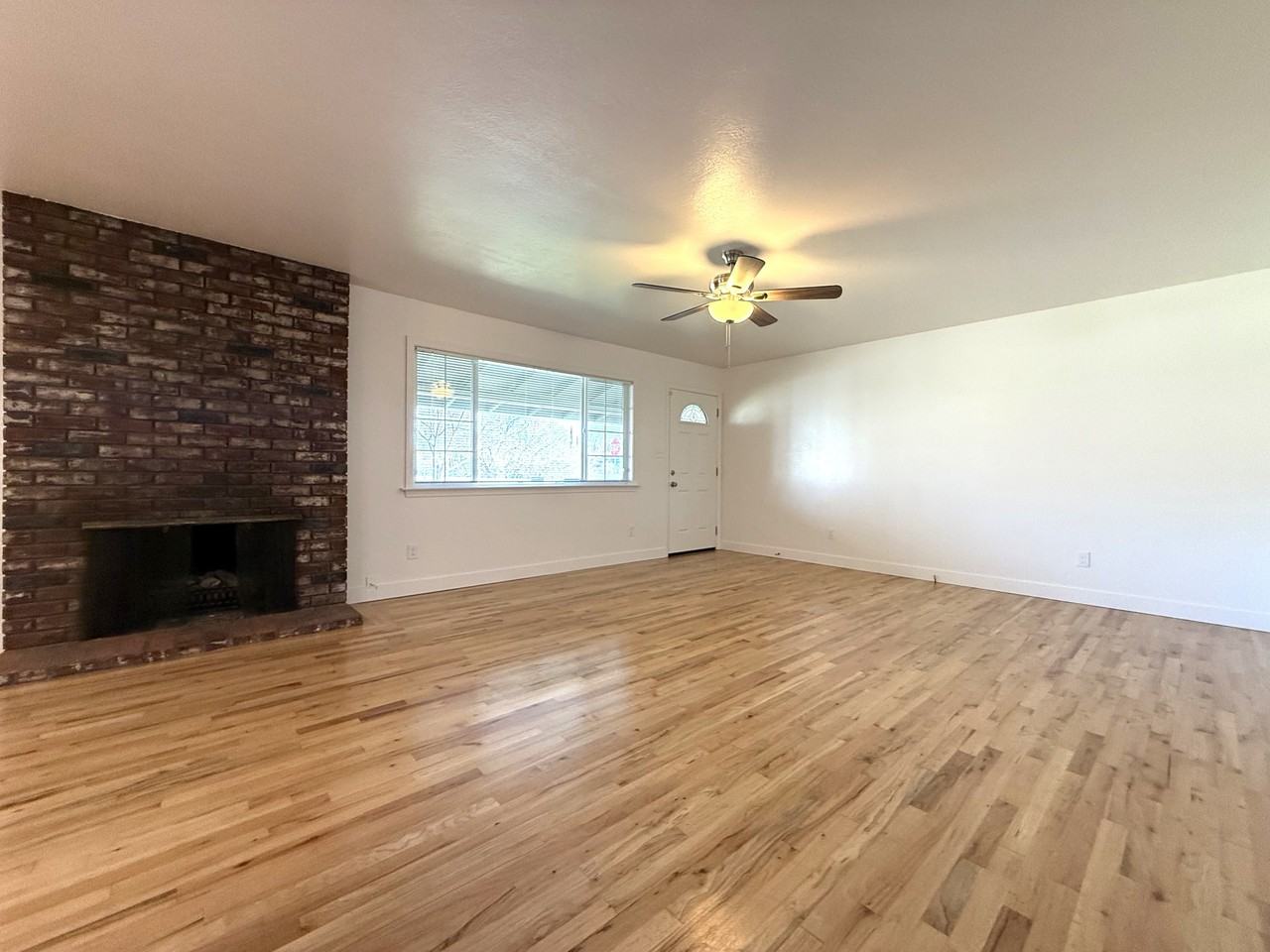 5 Montclair Dr #1 - Photo 3 of 15