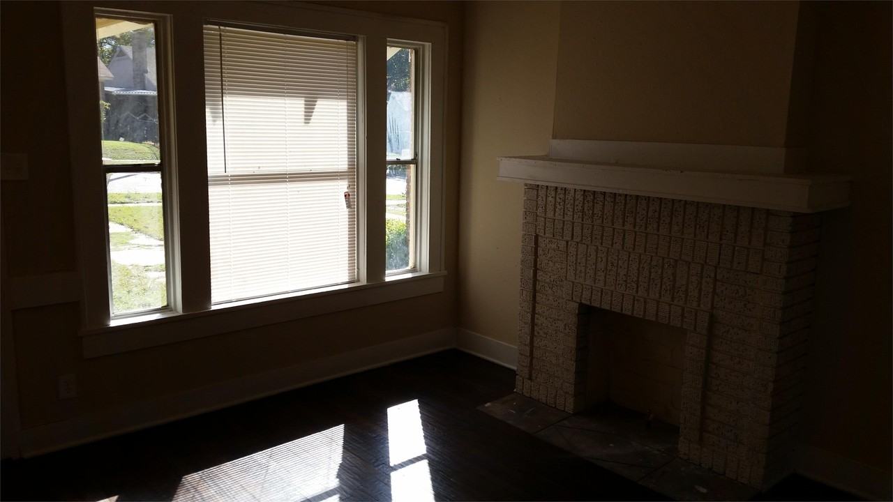 3725 Avenue K #1 - Photo 5 of 5