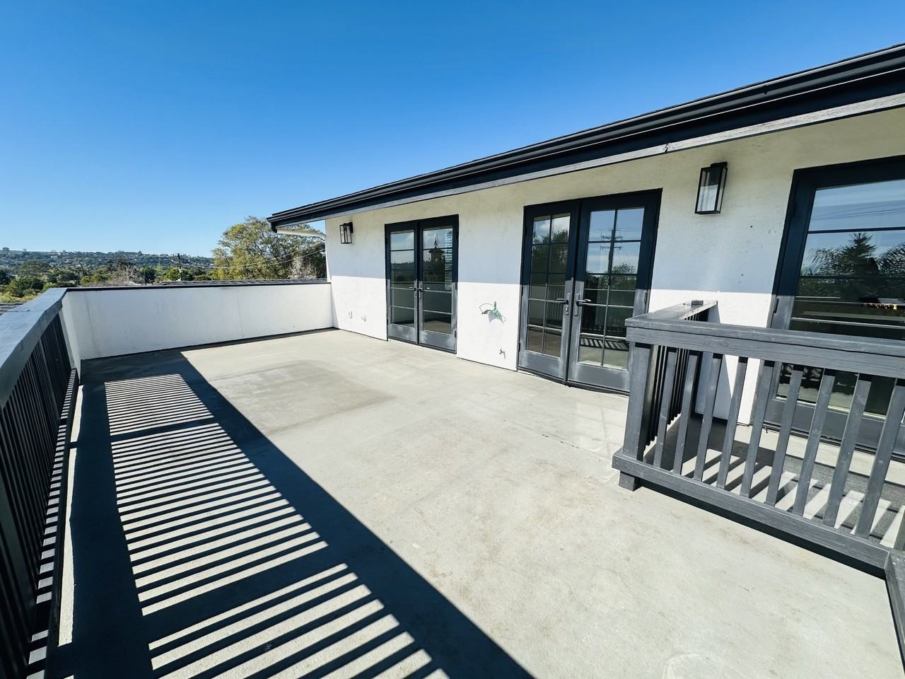 16 W Mission St #22 - Photo 5 of 15