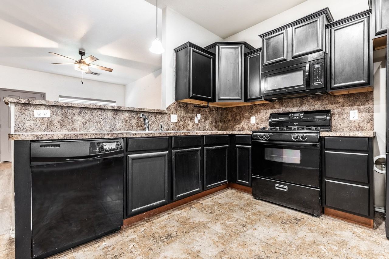 4501 Wagner Lake Dr #1 - Photo 6 of 15