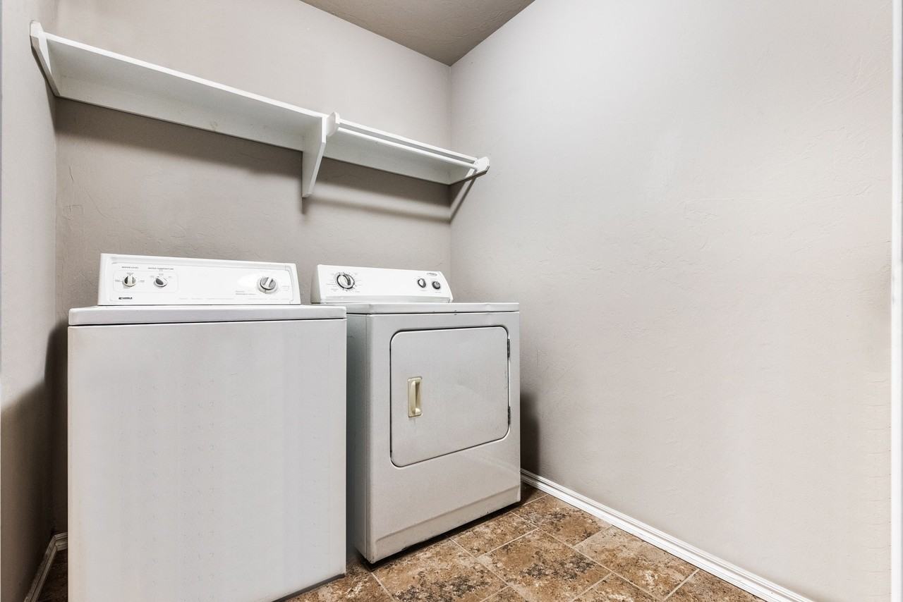 4501 Wagner Lake Dr #1 - Photo 7 of 15