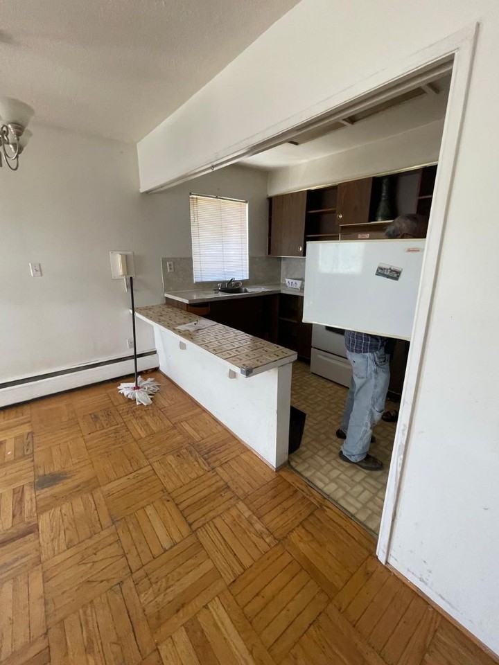 711 Queens Avenue #305 - Photo 3 of 8