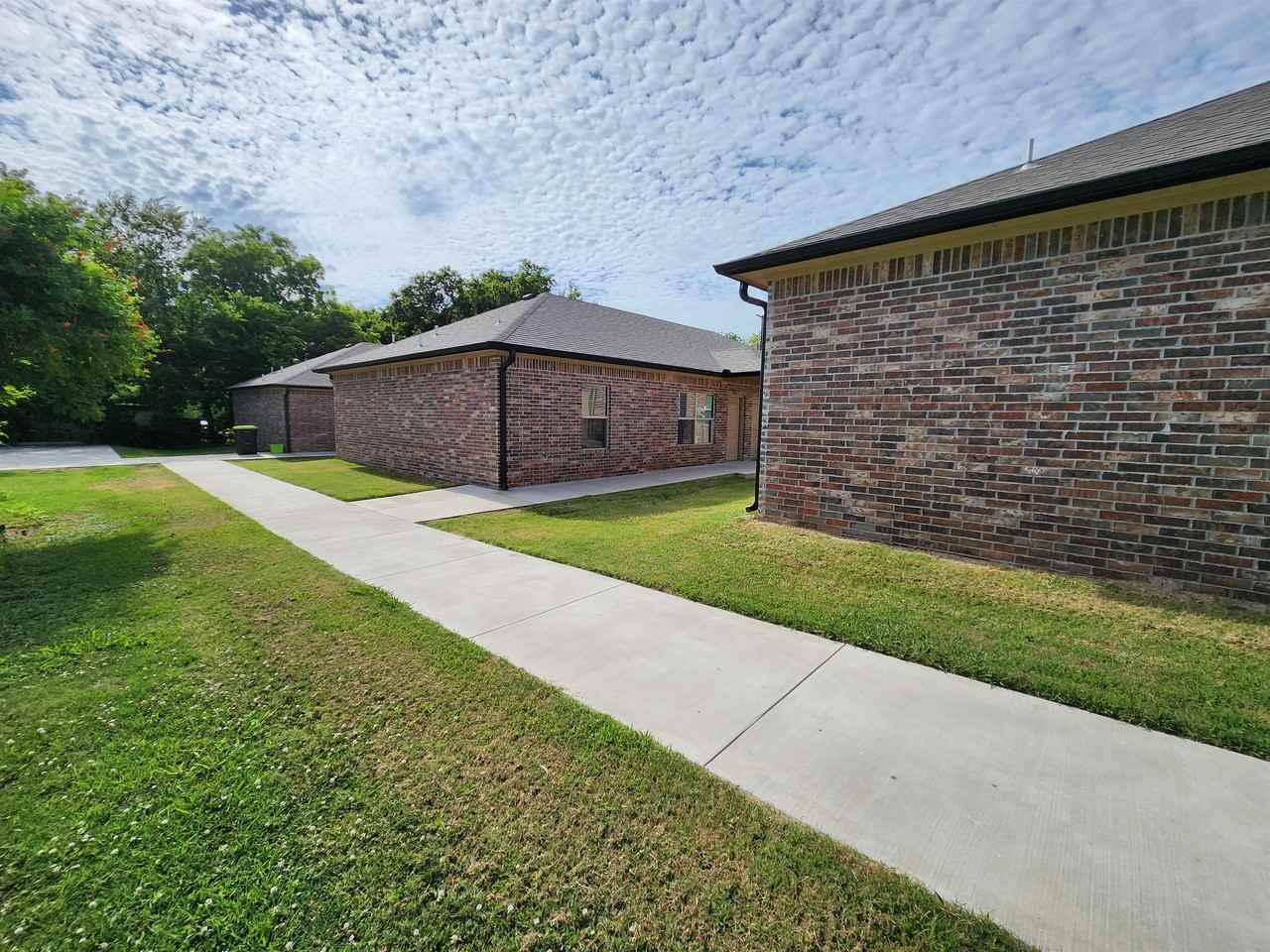 422 E 13th St #1 - Photo 2 of 15