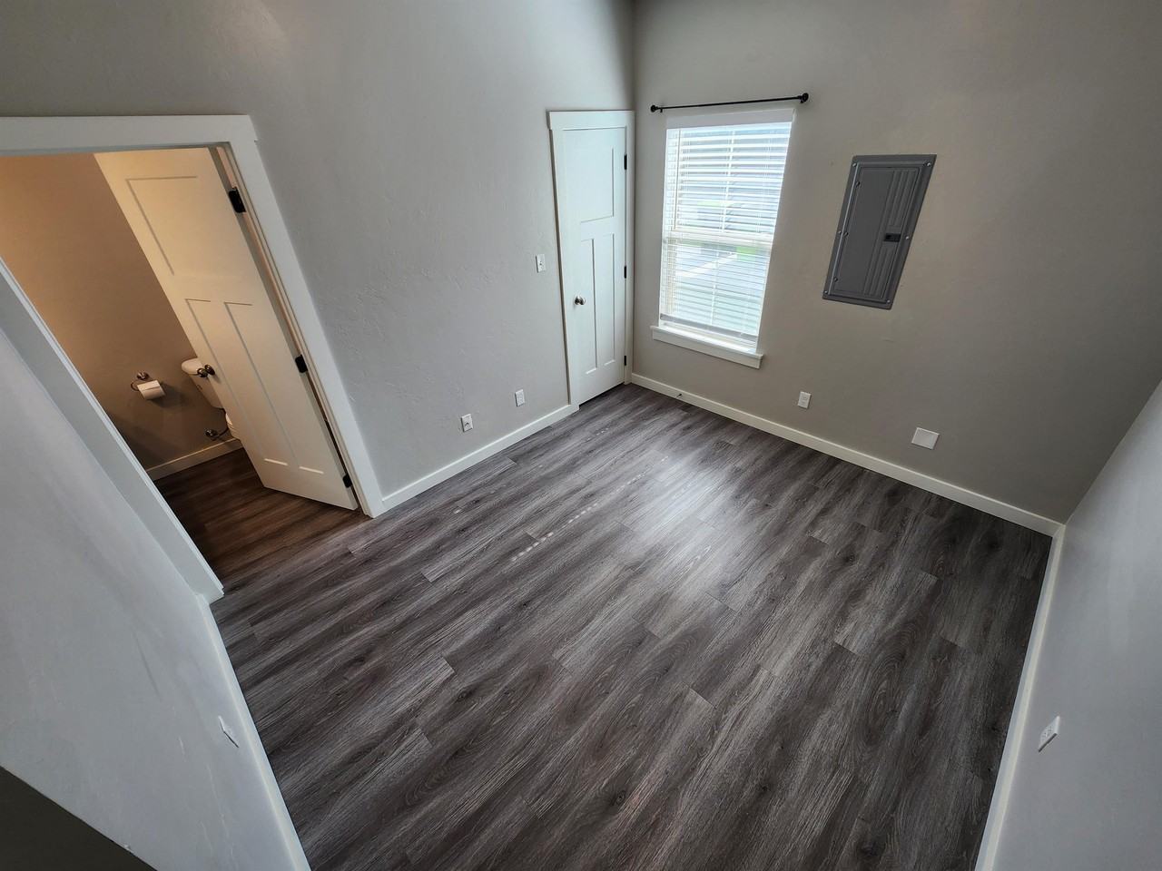 422 E 13th St #1 - Photo 7 of 15