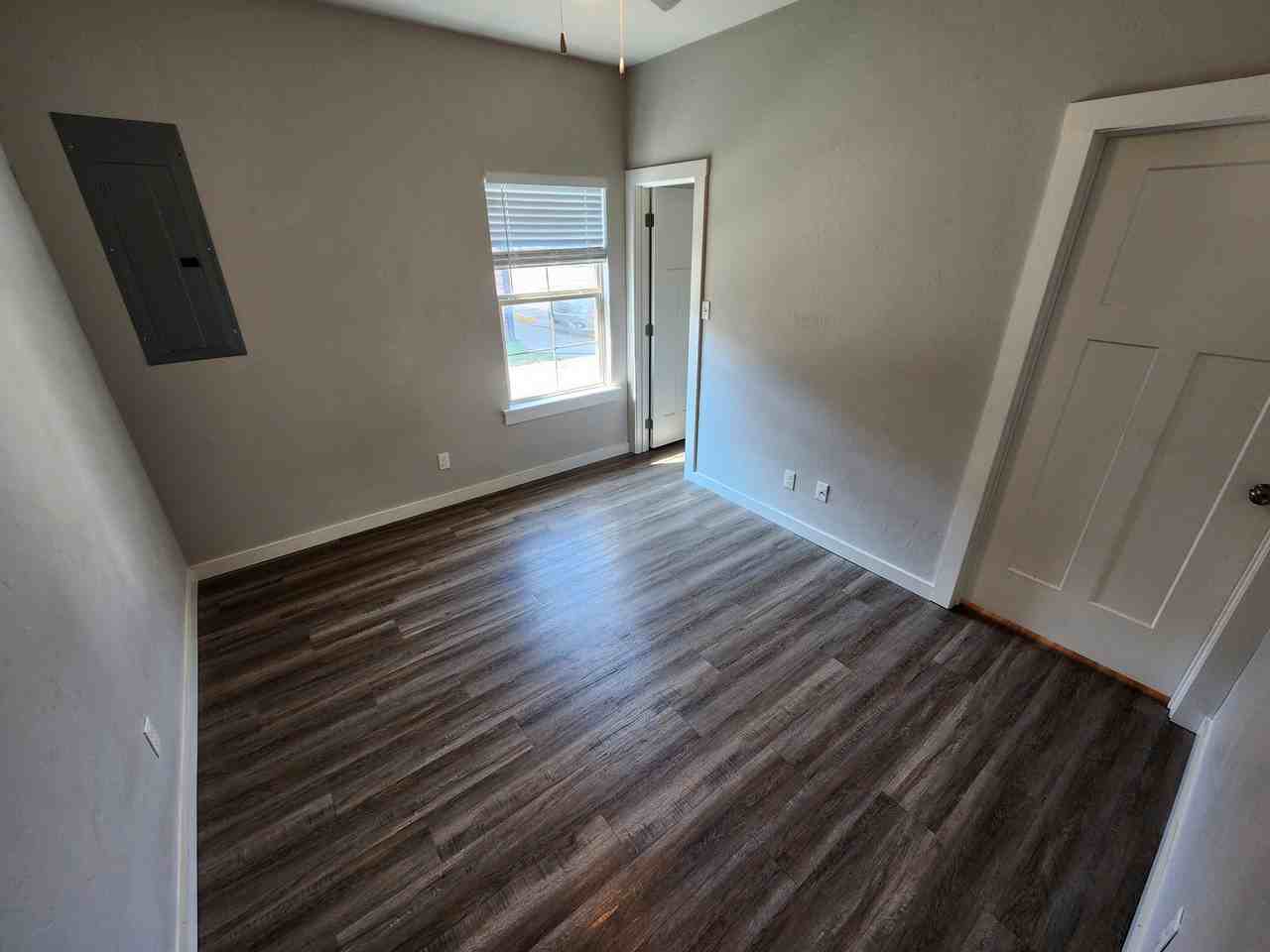 417 E 13th St #1 - Photo 6 of 12