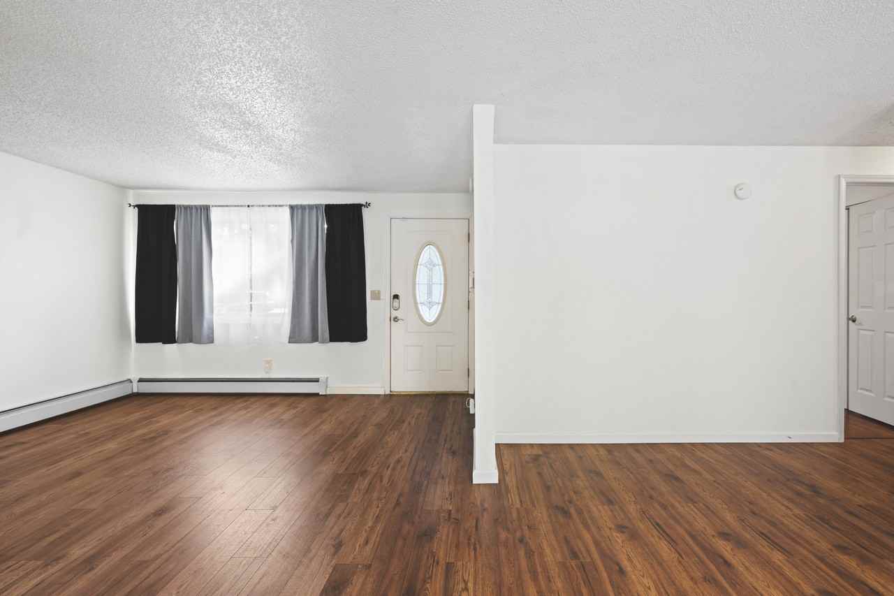 942 Ridgetop Rd #1 - Photo 4 of 18