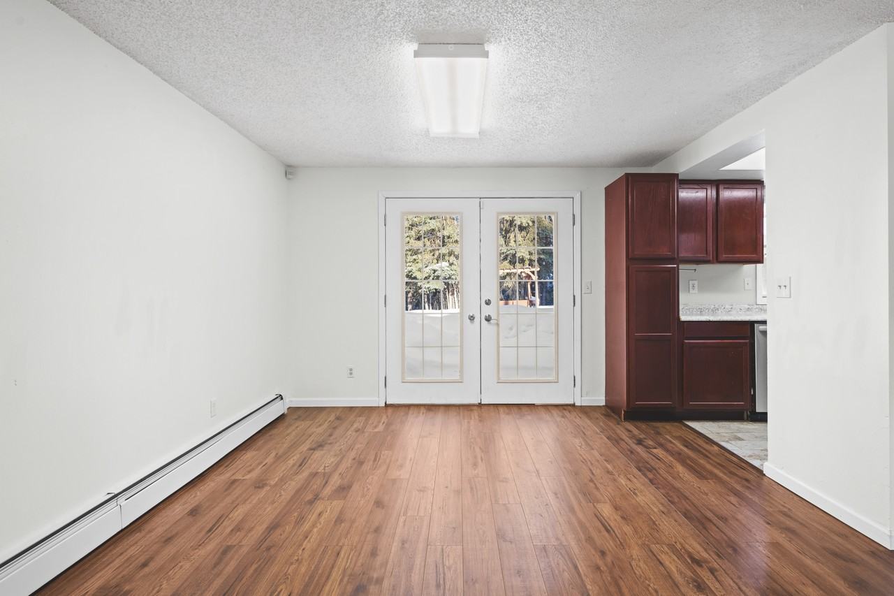 942 Ridgetop Rd #1 - Photo 5 of 18