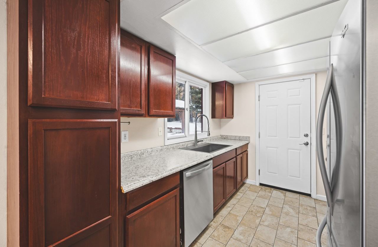 942 Ridgetop Rd #1 - Photo 7 of 18