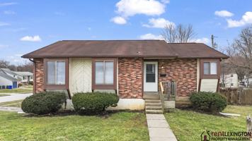 featured image of 208 Grayson Ct #1