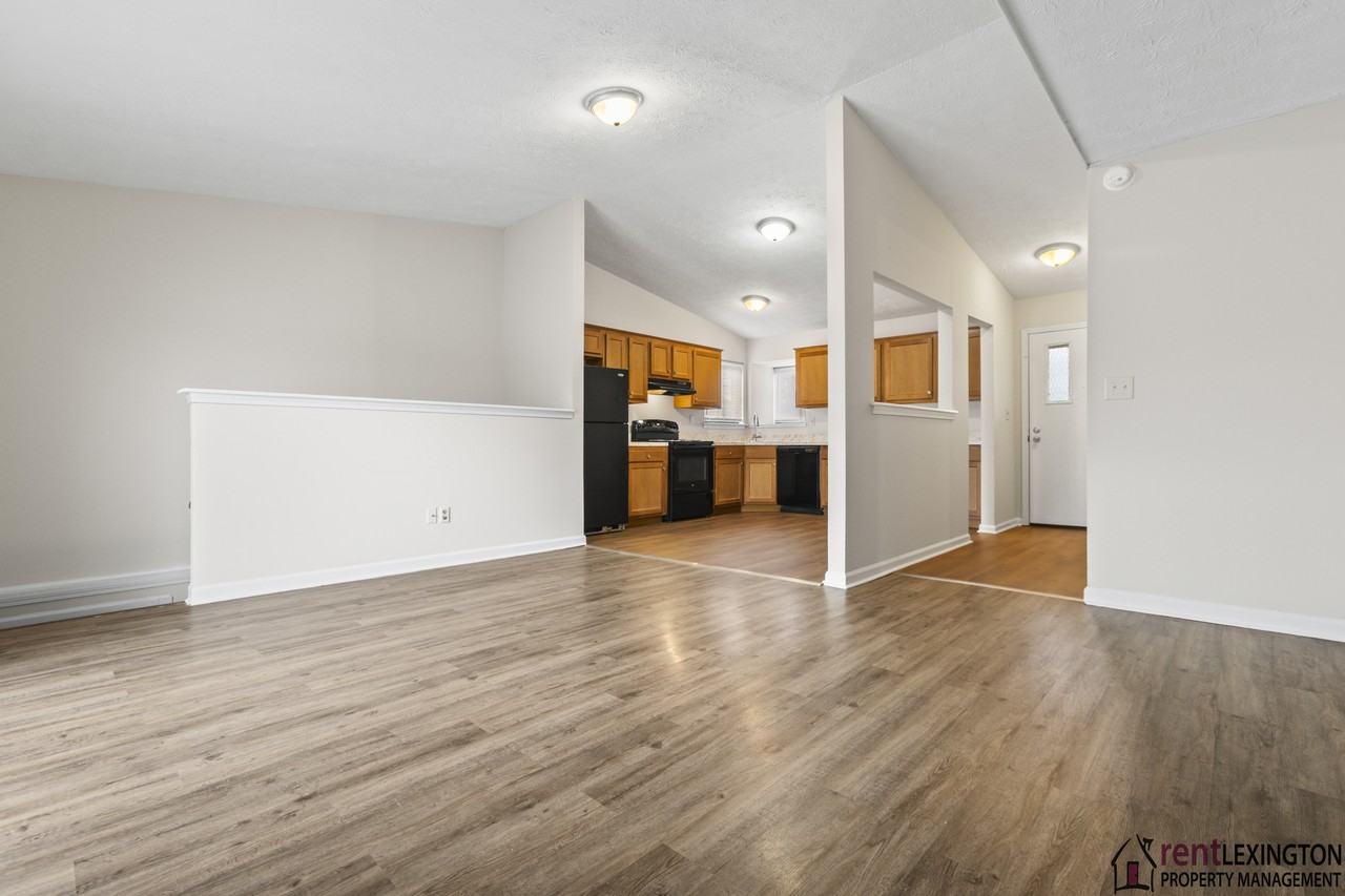 208 Grayson Ct #1 - Photo 7 of 32