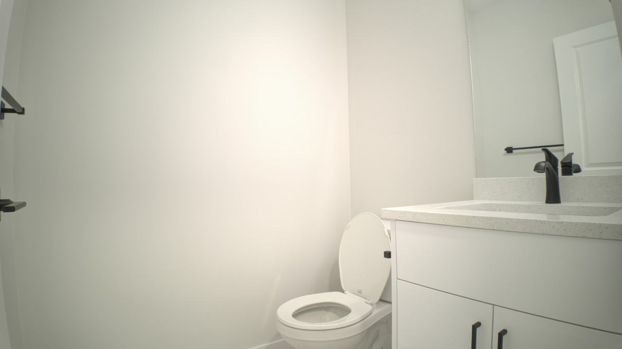 10240 157 St Nw - Photo 6 of 18